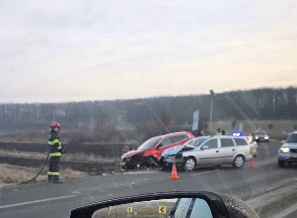 Accident rutier în Deal la Crișeni, în jurul orei 7:30 – trafic îngreunat și intervenție de urgență